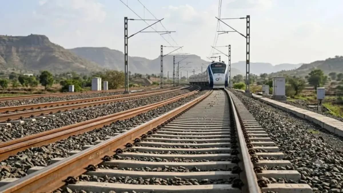 Committee for Pune-Nashik Fast Track Railway: पुणे-नाशिक जलदगती रेल्वेमार्गासाठी समिती ; ज्येष्ठ शास्त्रज्ञ काकोडकर अध्यक्ष