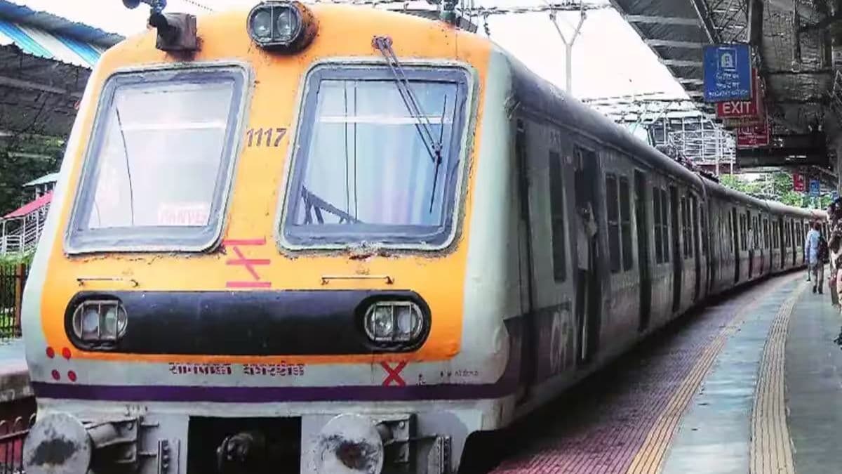 Mumbai Local: ठाणे स्थानकात लोकलमध्ये तांत्रिक बिघाड; अप स्लो मार्गावरील वाहतूक विस्कळीत