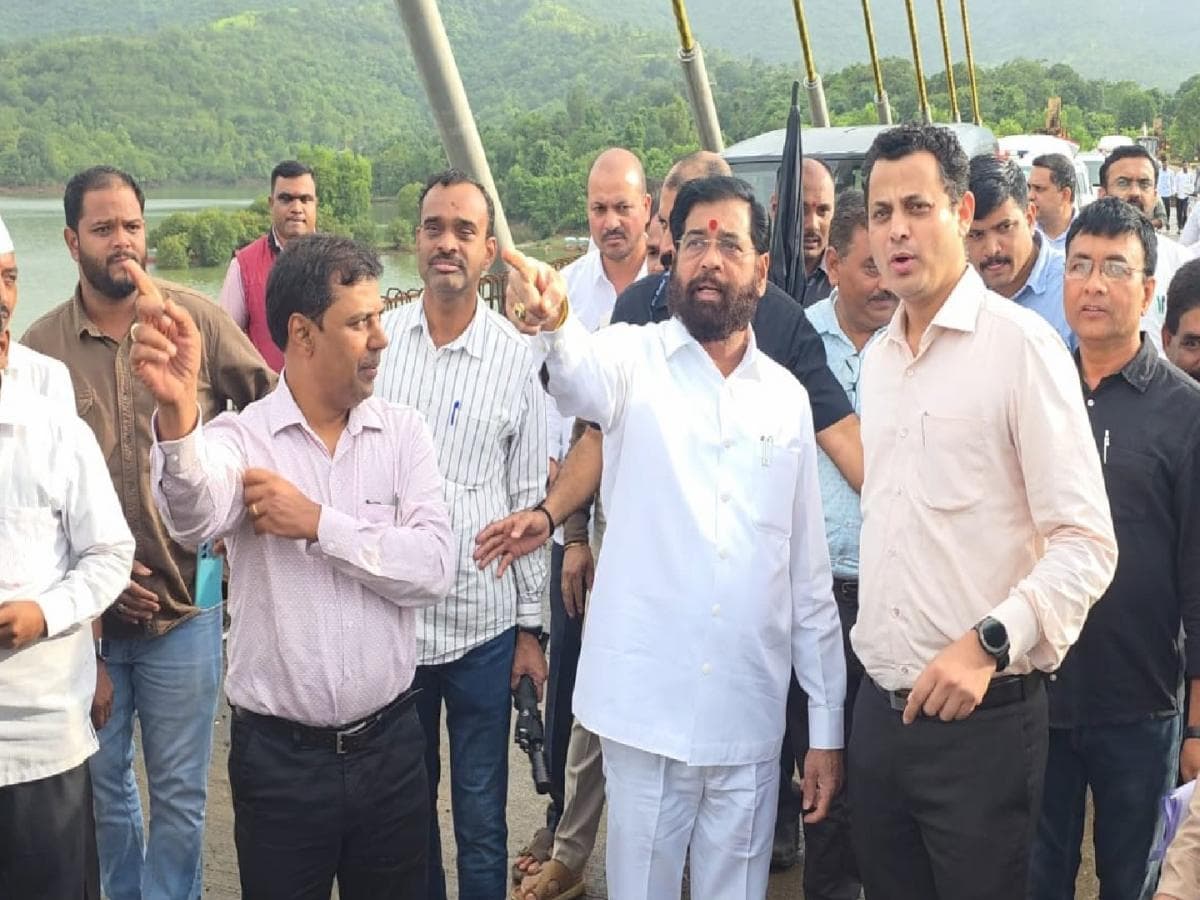 Political Commentary: महाराष्ट्रातील जनतेनेच शिवसेना कोणाची याचे उत्तर दिले! एकनाथ शिंदे यांचा टोला