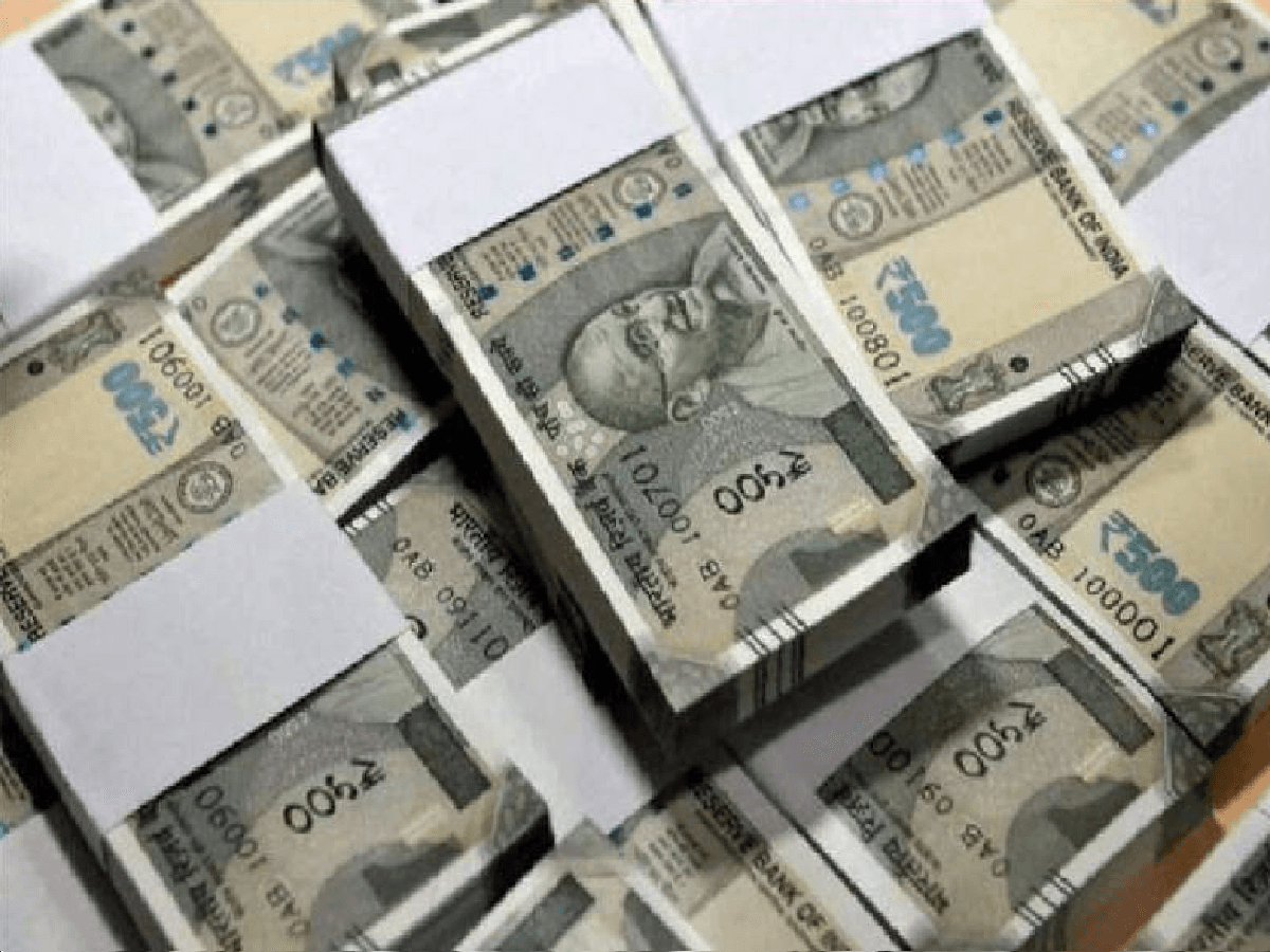 Investment for a Bright Future: मुलीच्या खात्यात येतील ५० लाख रुपये; जाणून घ्या 'या' योजनेत किती करावी लागेल गुंतवणूक, पैसाही राहिल सुरक्षित