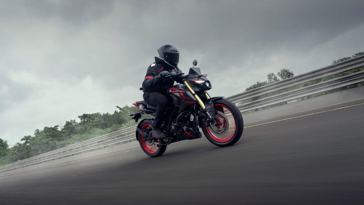 Bajaj Pulsar N160: पल्सर प्रेमींसाठी खूशखबर! बाजारात आल्या दोन तगड्या बाईक्स, किंमत १.३३ लाखांपासून