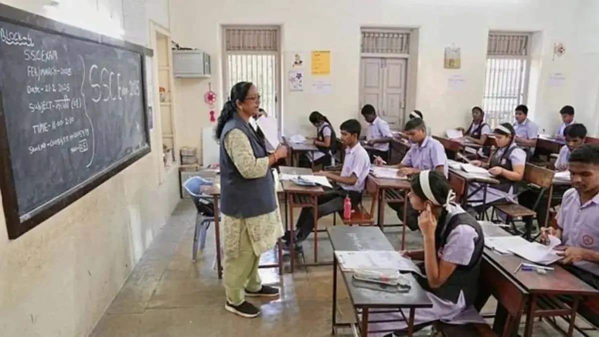 Decline in Student Enrollment:शहापूरमध्ये जिल्हा परिषद शाळांकडे विद्यार्थ्यांची घट