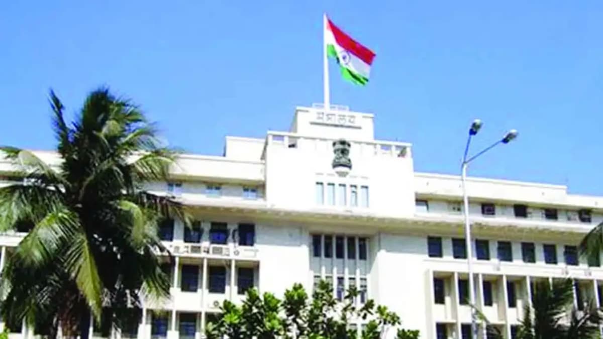 Tender Scam in Labor Department:कामगार विभागात निविदा घोटाळा, चार अधिकारी निलंबित