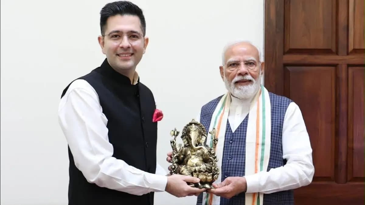Raghav Chadha Meets PM Modi:आधी टीका, आता केले कौतुक