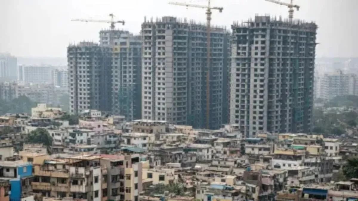 Intensified Protests in Dharavi: धारावी पुनर्विकासाविरोधातील आंदोलन तीव्र; १५ ऑगस्टला मुलुंड, कुर्ला दूध डेअरी आणि धारावीत तिरंगा रॅली