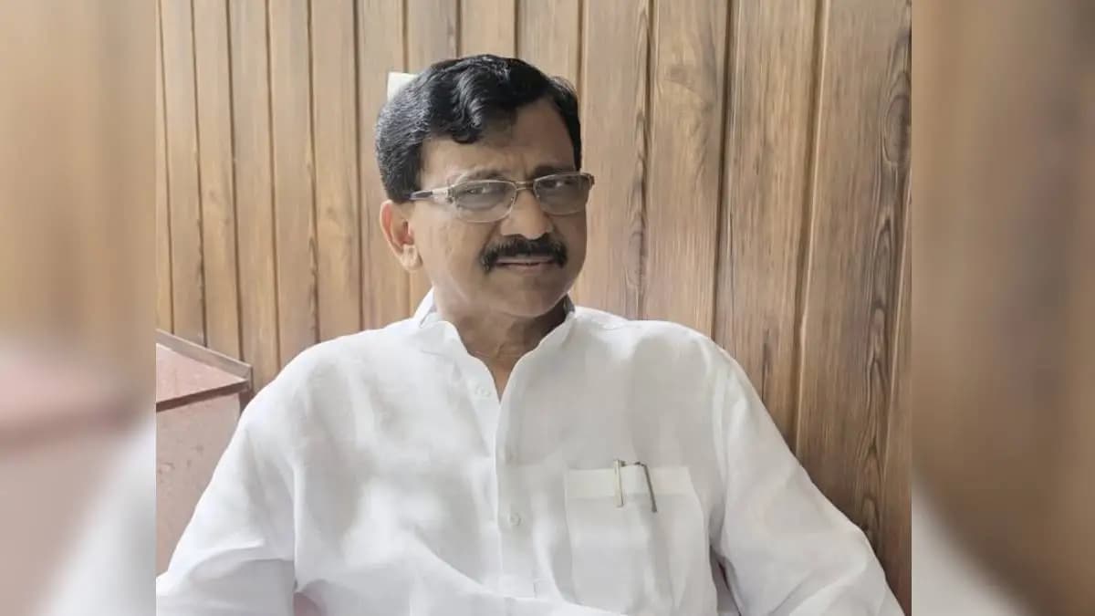 Pressure on Judiciary?: संजय राऊतांचा सवाल