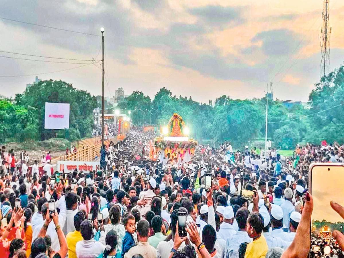Celebration of Tukaram: तुकारामांचा जयघोष; वाद्यांचा गजर, रांगोळीच्या पायघड्या