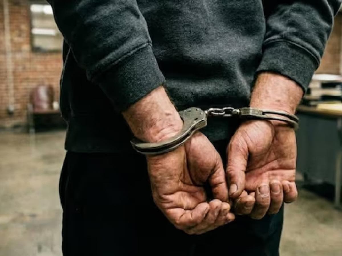 Murder Plot by Cook: स्वयंपाक्याने रचला हत्येचा कट; पाच जण गजाआड