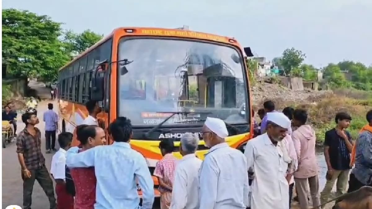 Theft of New ST Bus: जामनेर आगाराची नवीन बस चोरट्याने पळवली