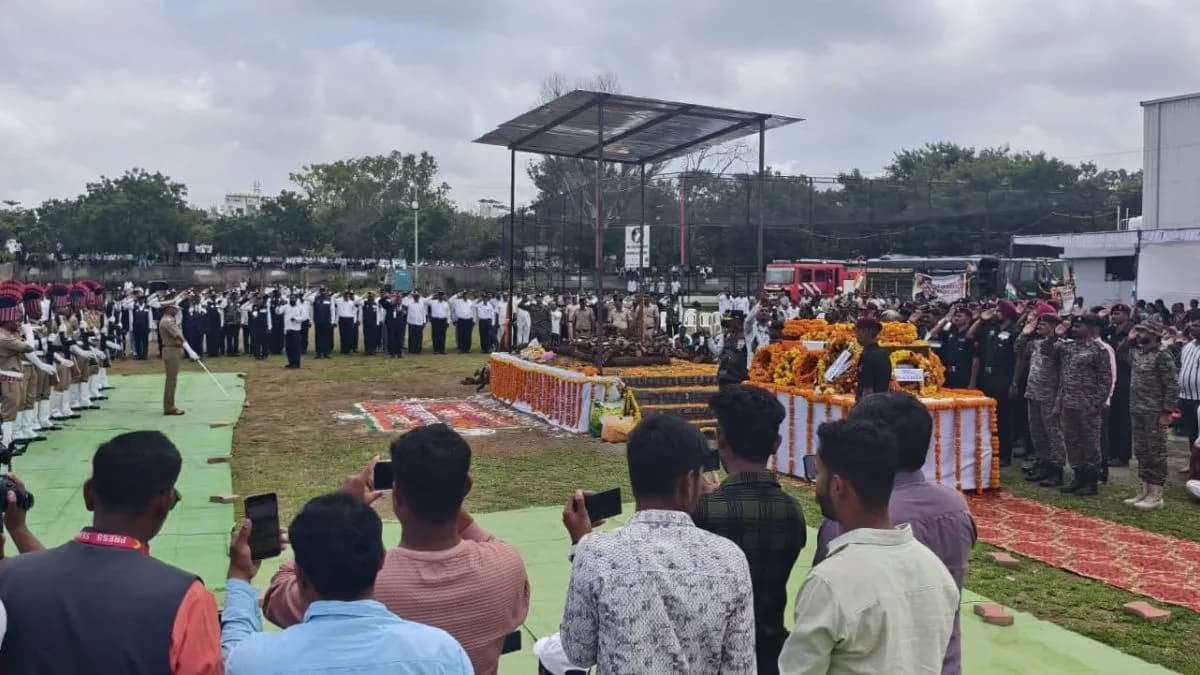 Tribute to a Martyr: शहीद हरिदास कापसे अनंतात विलीन, शासकीय इतमामात अंतिमसंस्कार