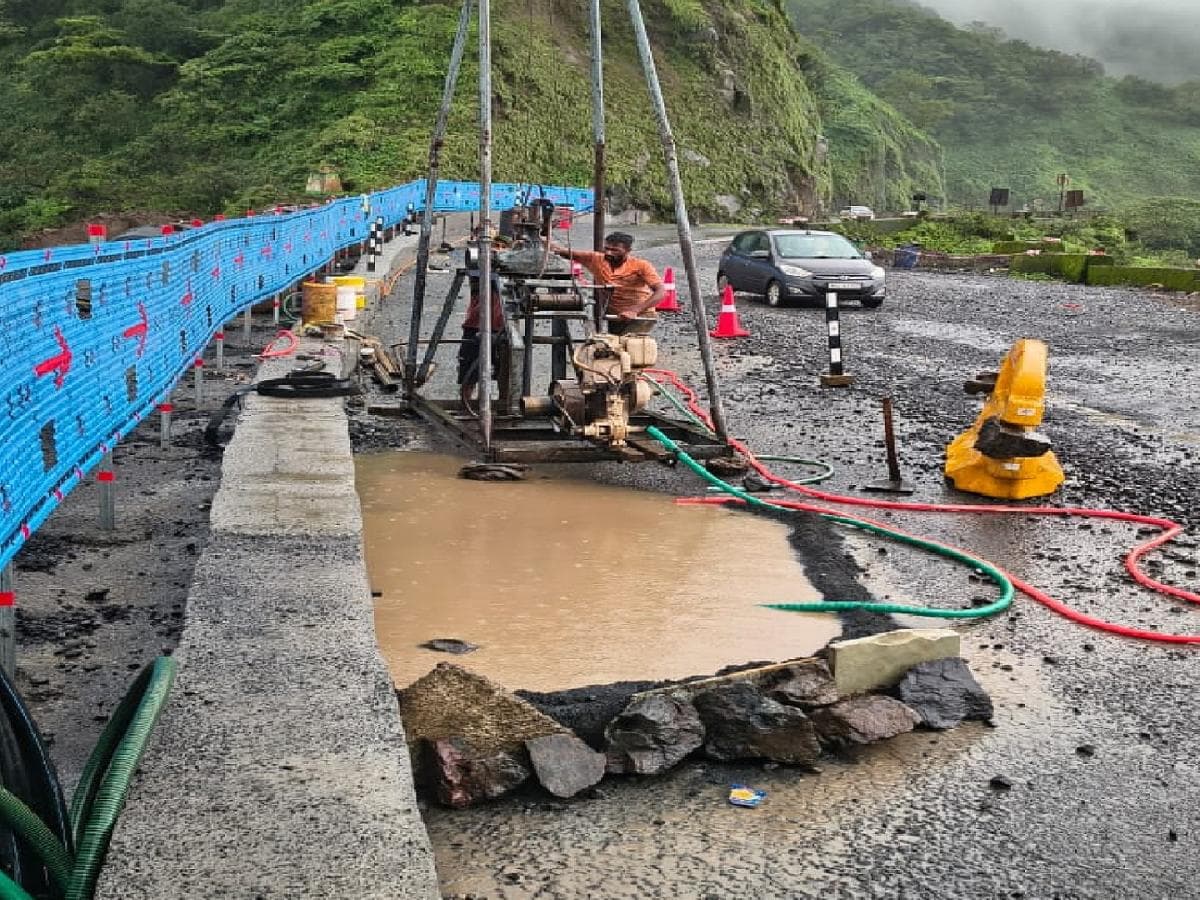 Transport Disruption in Amba: संरक्षण भिंत खचल्याने आंबा घाटात एसटी बससेवा बंद