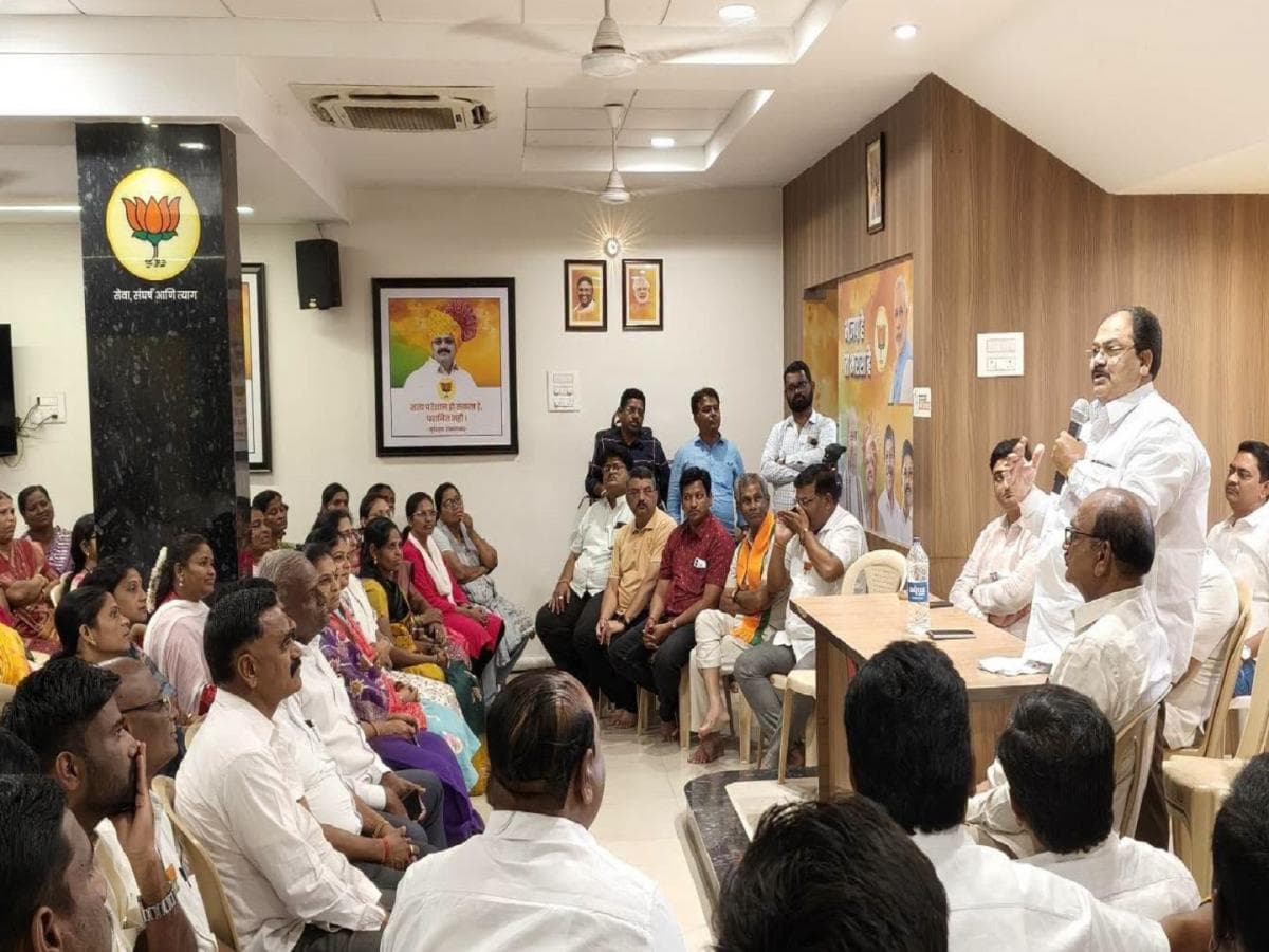 Advice from Suresh Halvankar: सुरेश हाळवणकरांचा नगरसेवकांना सबुरीचा सल्ला