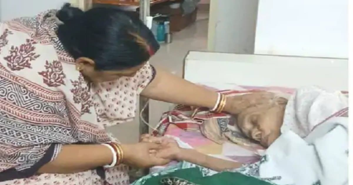 Father's Death in Old Age Home:वृद्धाश्रमात बापाचा तडफडून अंत