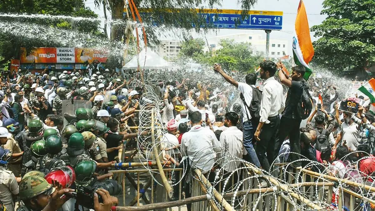 Protests in Jharkhand: झारखंडमध्ये आंदोलकांचा जोरदार विरोध