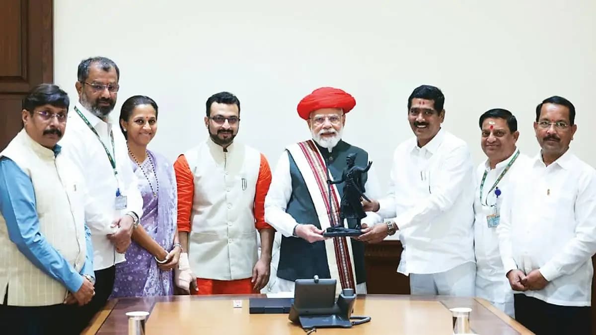 Discussion with Modi: पवार गटाच्या खासदारांची पंतप्रधानांशी चर्चा