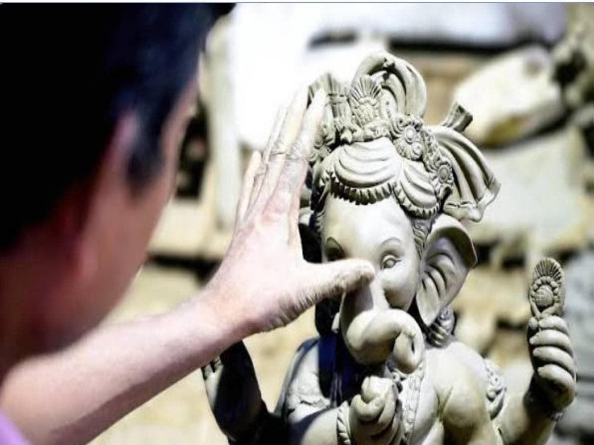 Colorful Preparations for Ganesh Chaturthi: गणेश चतुर्थीच्या उत्सवासाठी रंगांचा साज सज्ज